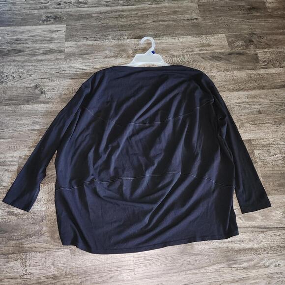 Lululemon 3/4 Sleeve Top - Picture 4 of 6